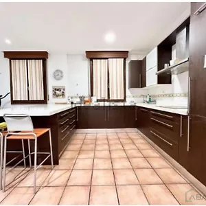 https://santuchu-apartamento-elegante-con-wifi.sansebastianhotels.net
